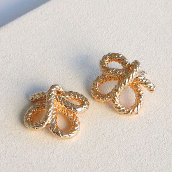 Flower twist stud earrings N116 - Picture 2 of 6